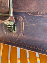 Load image into Gallery viewer, Med. Vintage Messenger Bag