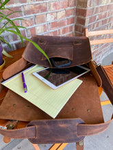 Load image into Gallery viewer, Med. Vintage Messenger Bag